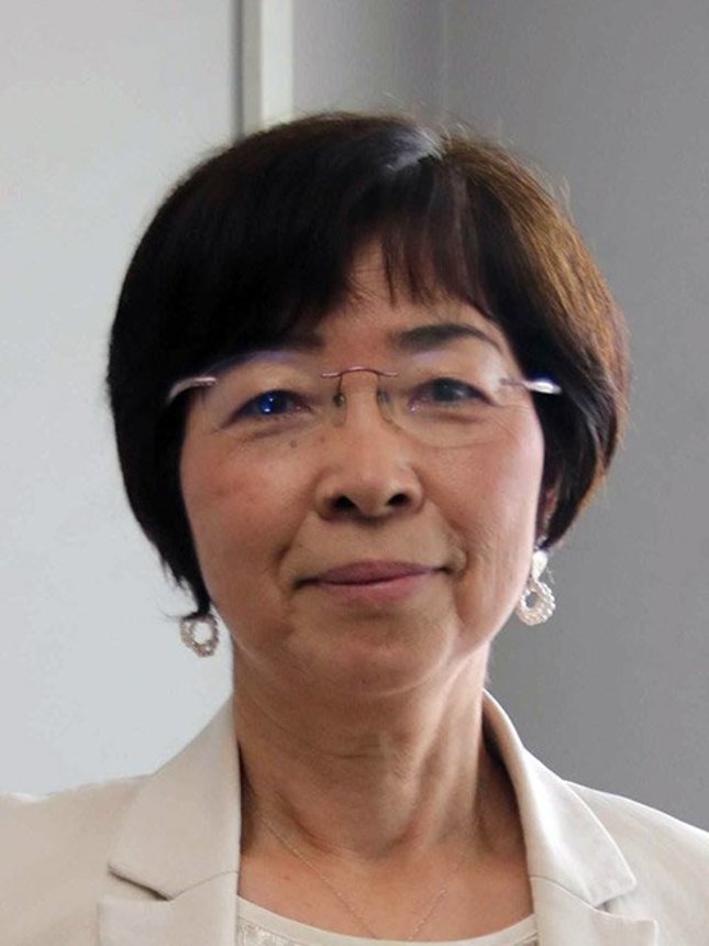 服部圭子氏