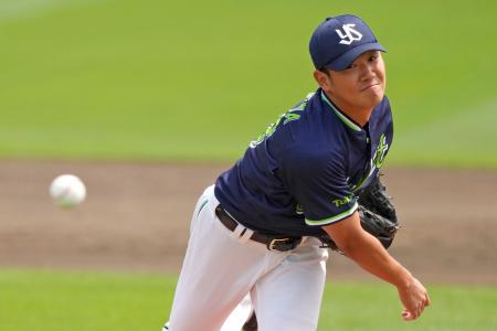 　７回１失点で２勝目を挙げたヤクルト・奥川＝楽天モバイルパーク