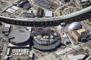 　２０２４年９月、建設工事が進む大阪・関西万博の会場＝大阪市此花区