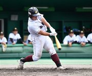 岐阜聖徳×大垣西＝安打を放つ大垣西の今西＝長良川
